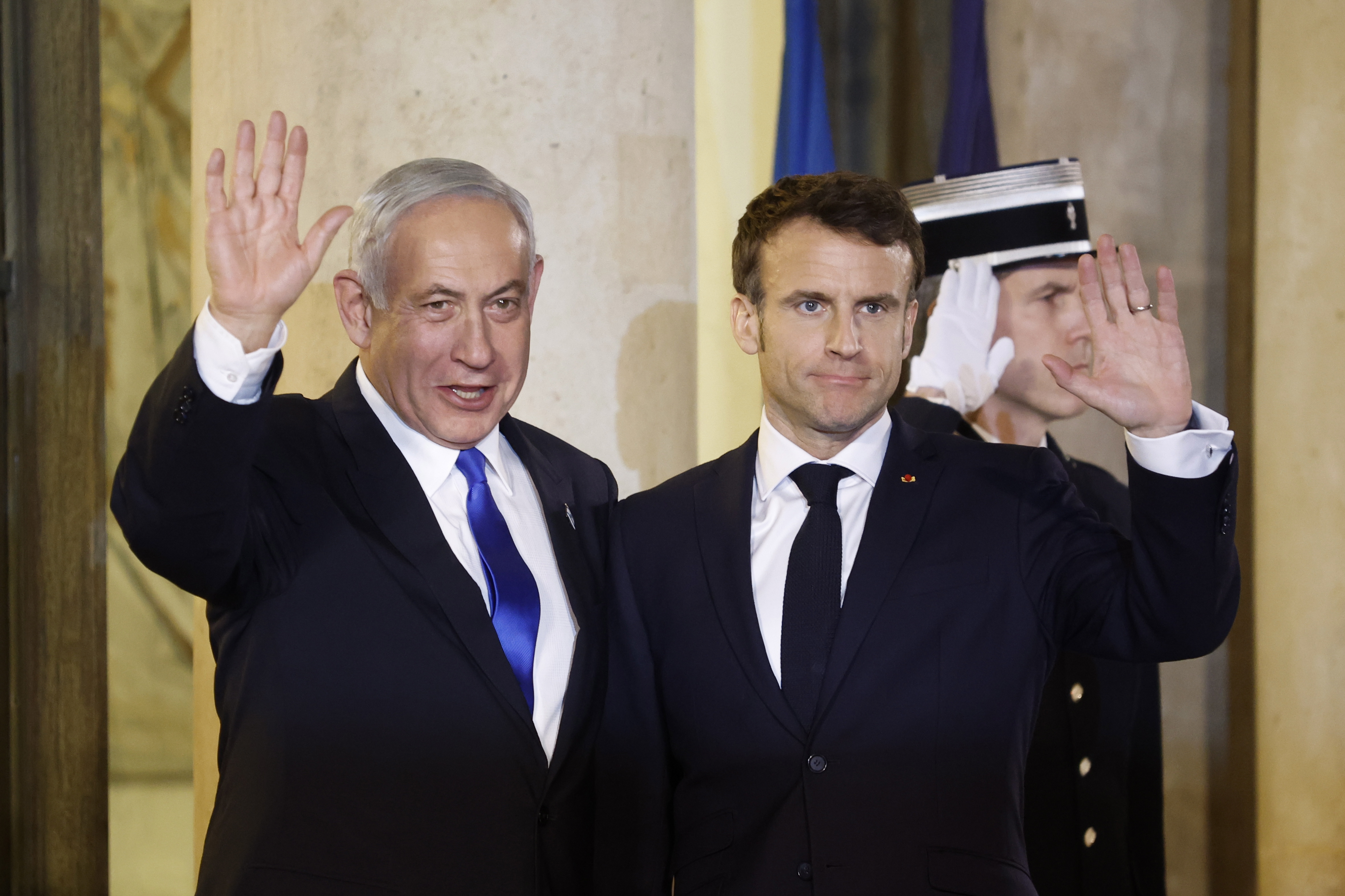 Macron condena al programa de misiles iraní como un “avance precipitado”