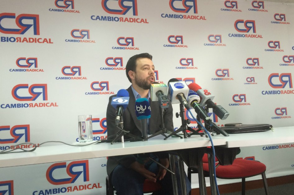 Carlos Fernando Galán renuncia a la presidencia de Cambio Radical