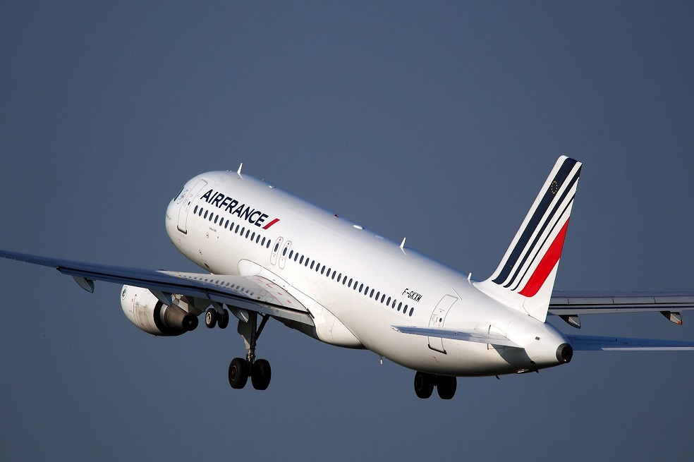 Huelga de pilotos obliga a Air France a cancelar vuelos de larga distancia