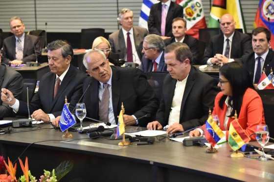 Unasur aprueba su plan operativo en materia educativa para periodo 2015-2019