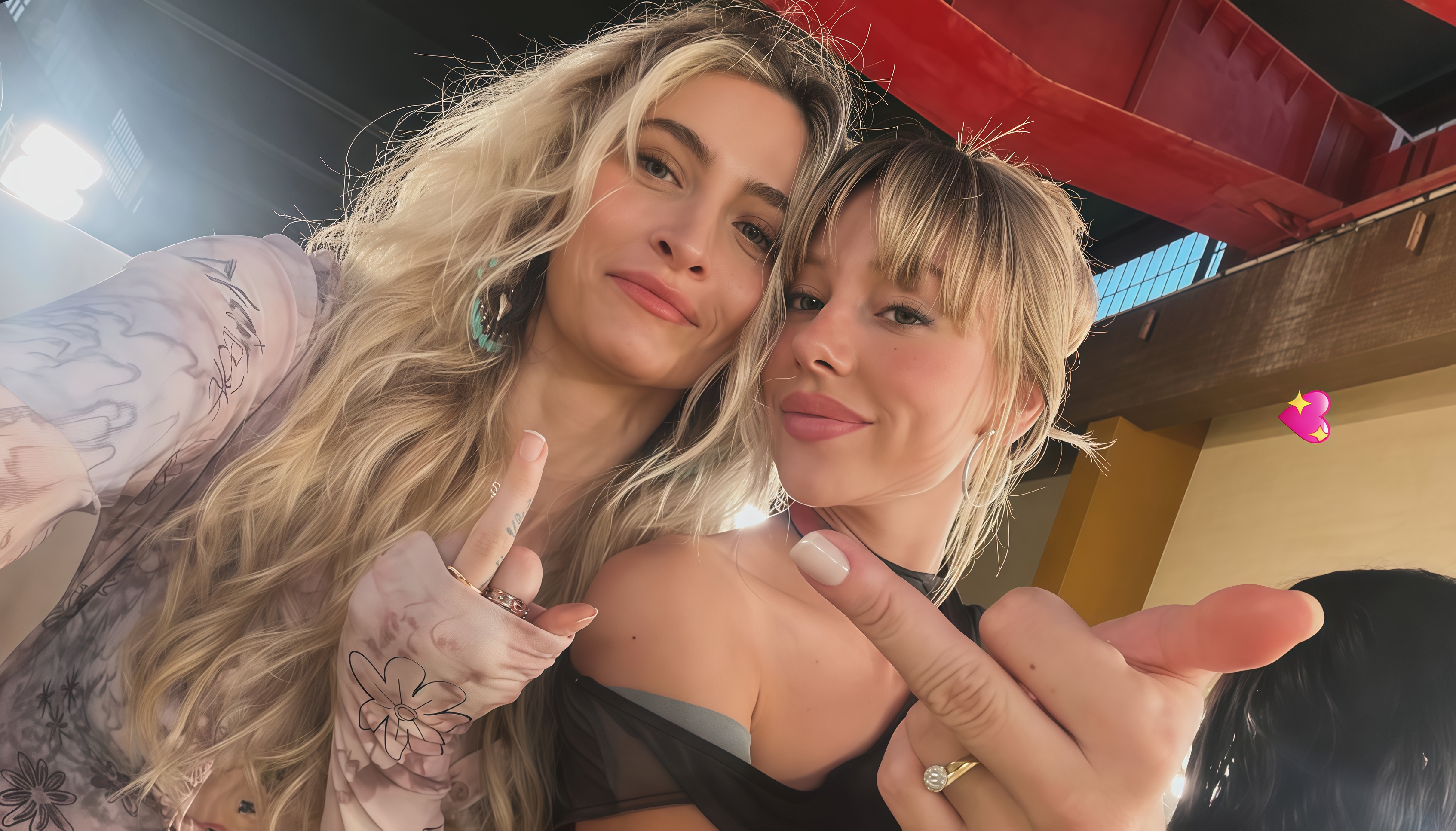 Ester Expósito respondió a rumores de mala relación con Paris Jackson y Danna Paola
