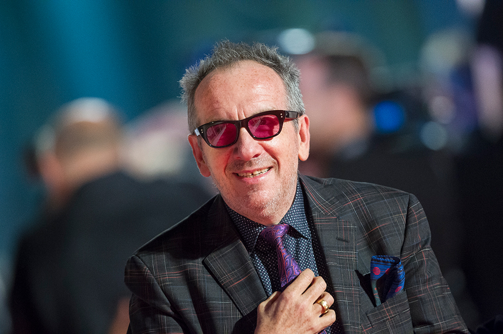 Elvis Costello revela que tiene cáncer, pero planea estrenar nuevo disco después de cinco años