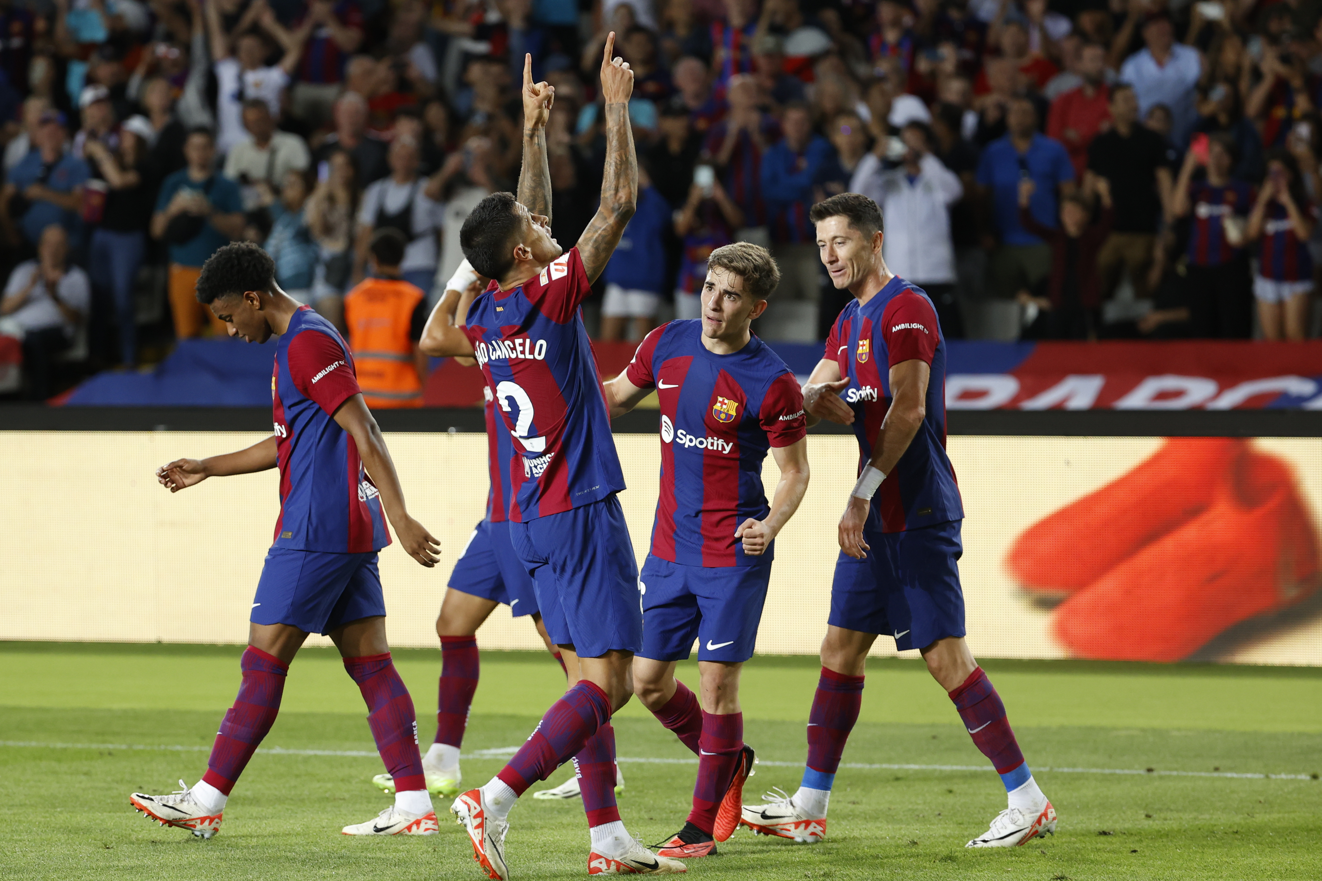 En un partido de infarto Barcelona logró remontar y se llevó los tres puntos