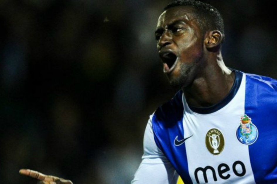 Jackson Martínez renueva por un año con el Oporto