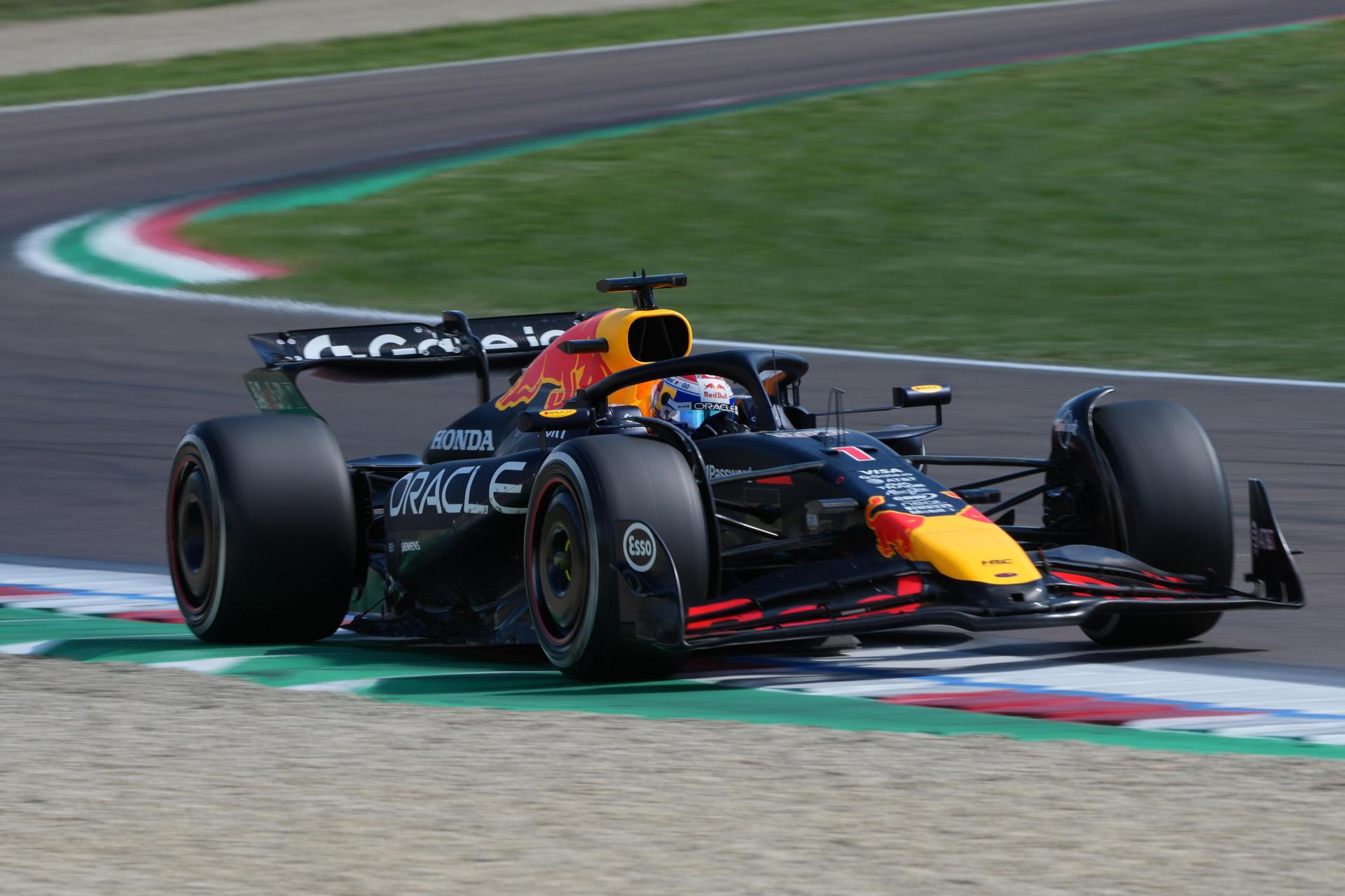 Verstappen sorprendió a los McLaren y ganó el GP de Emilia-Romaña: clasificaciones