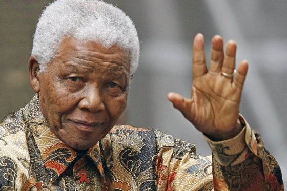 Mandela sigue en estado grave, pero estable