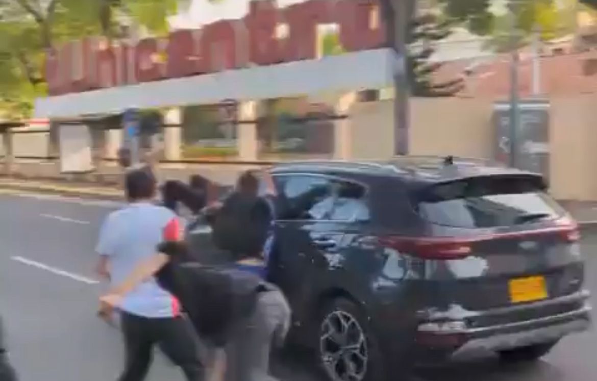Atropellaron a cuatro estudiantes durante plantón en Universidad del Valle en Cali