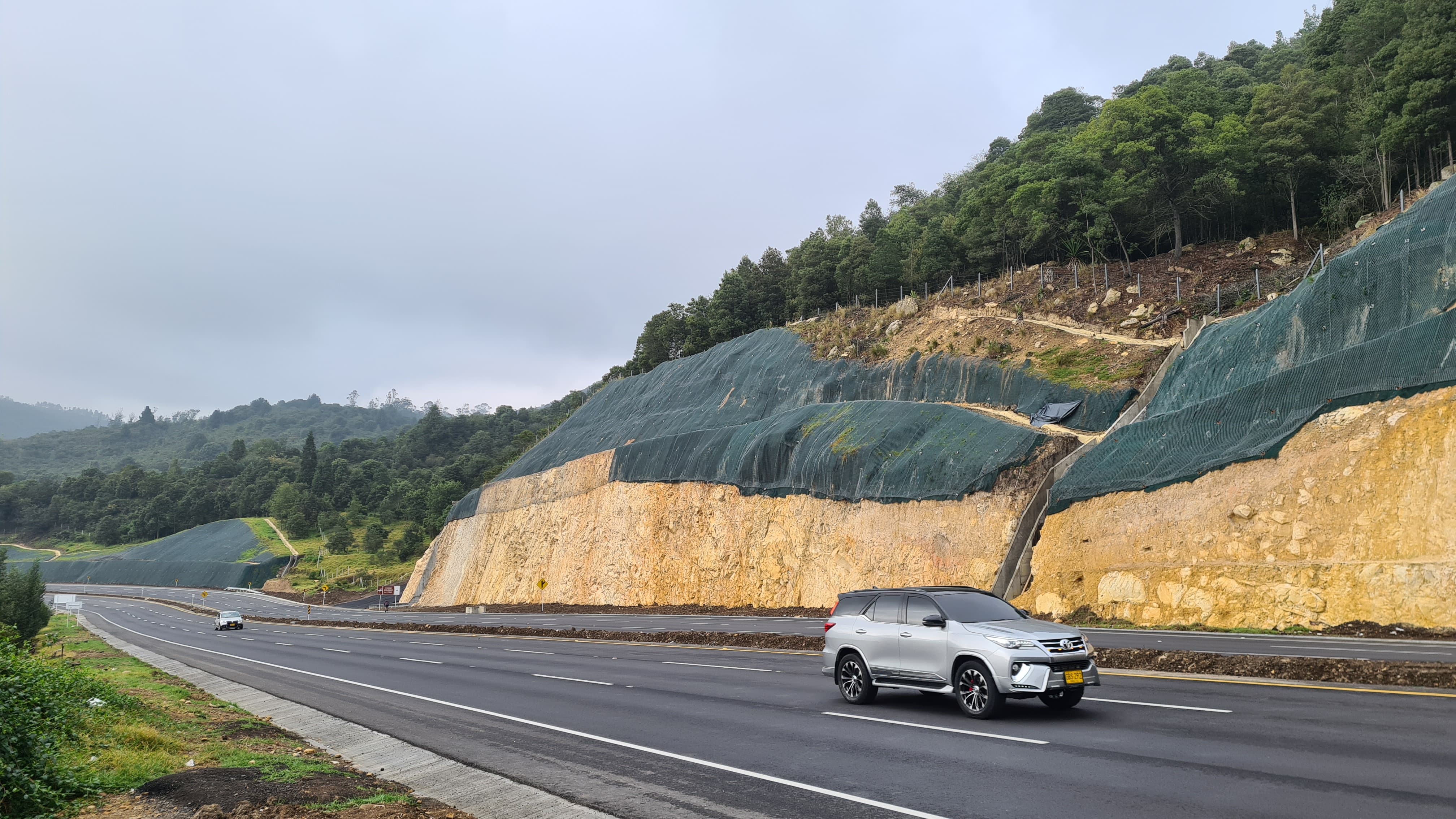 Vía Bogotá-Girardot
