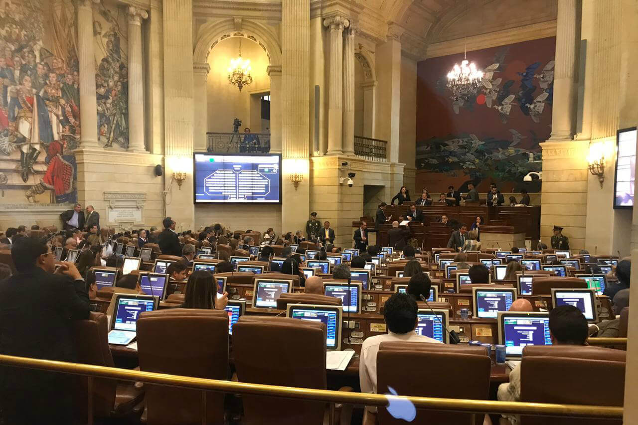 Denuncian ante la Corte Suprema a congresistas por supuestas presiones a EPS