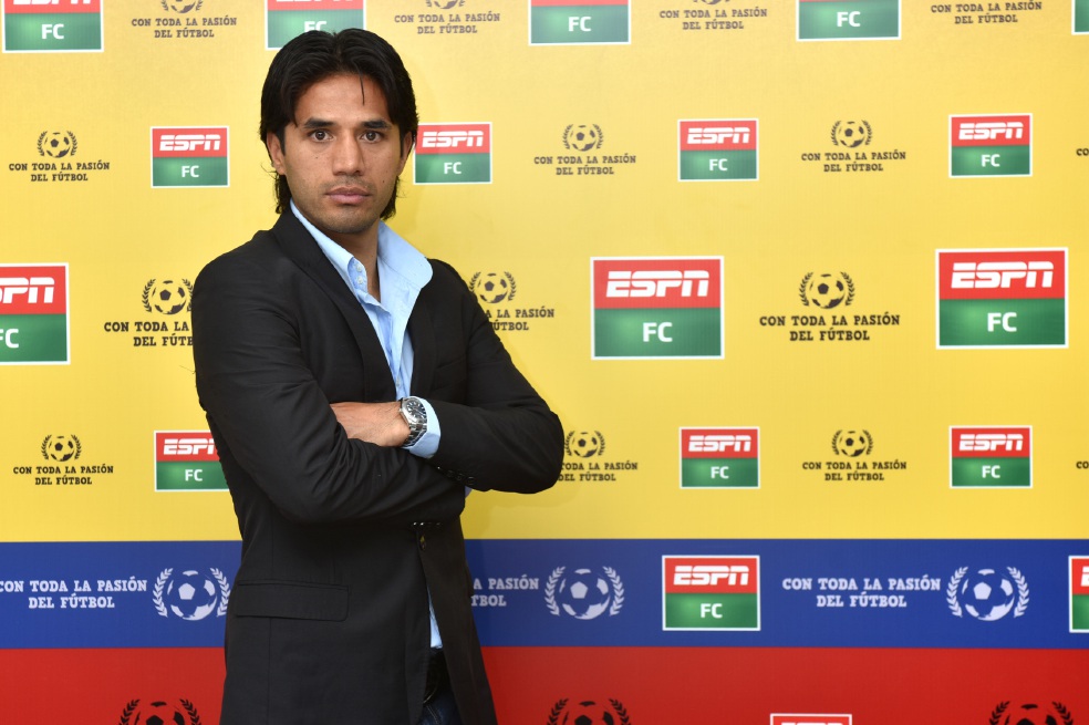 Fabián Vargas, dentro y fuera de las canchas