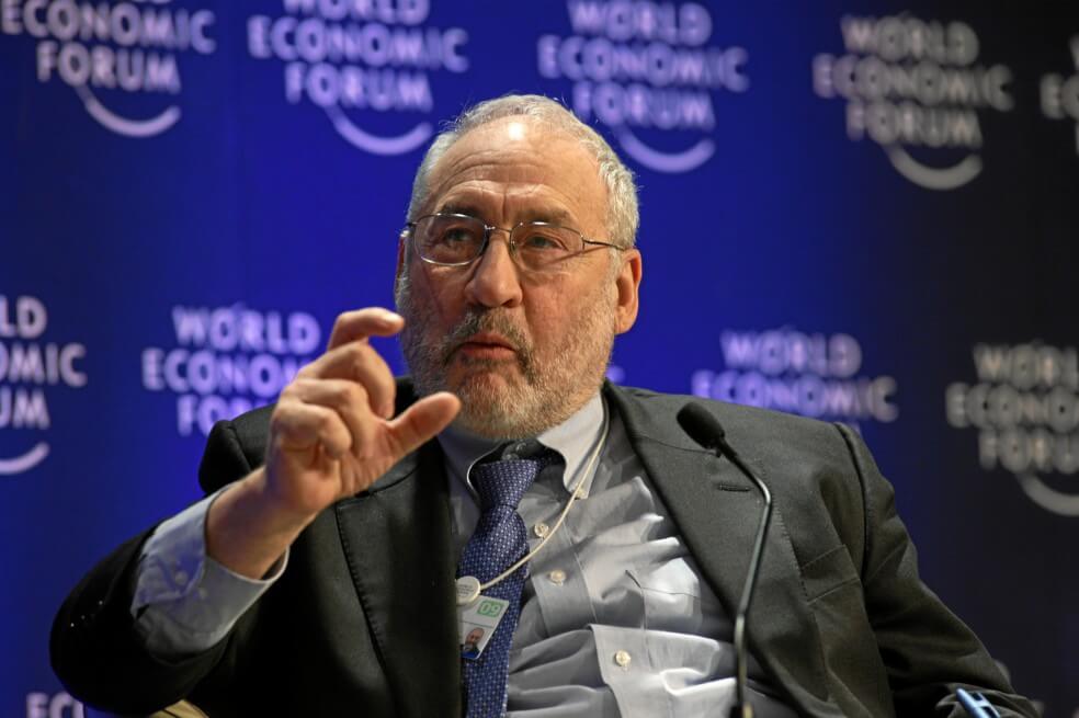 Stiglitz reclama un «nuevo contrato social» para acabar con la desigualdad