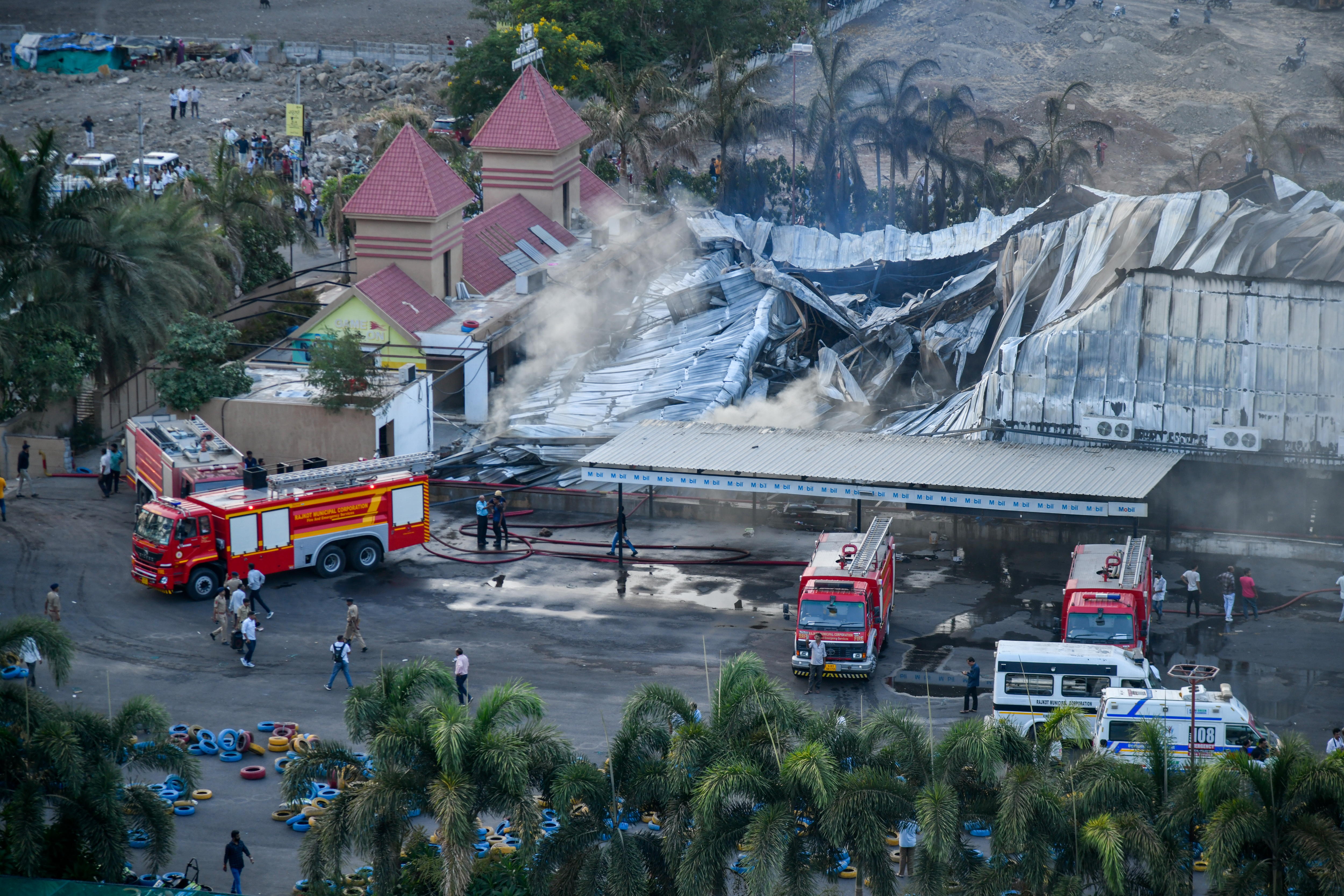 Al menos 24 muertos, la mayoría niños, en un incendio en un parque en India