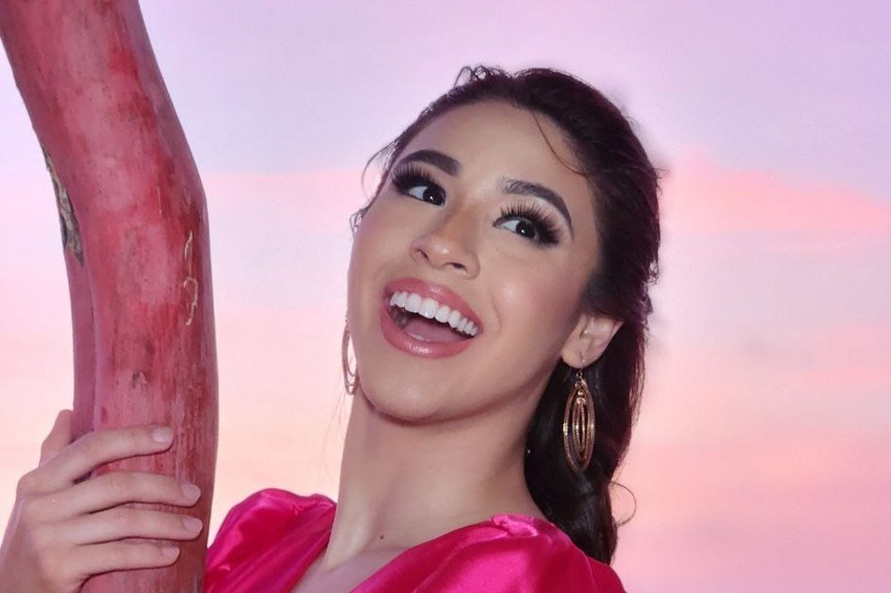 La modelo Sophie Ortiz superó el cáncer y se convirtió en reina de belleza en Estados Unidos, país donde ayuda a niños que padecen cáncer.
