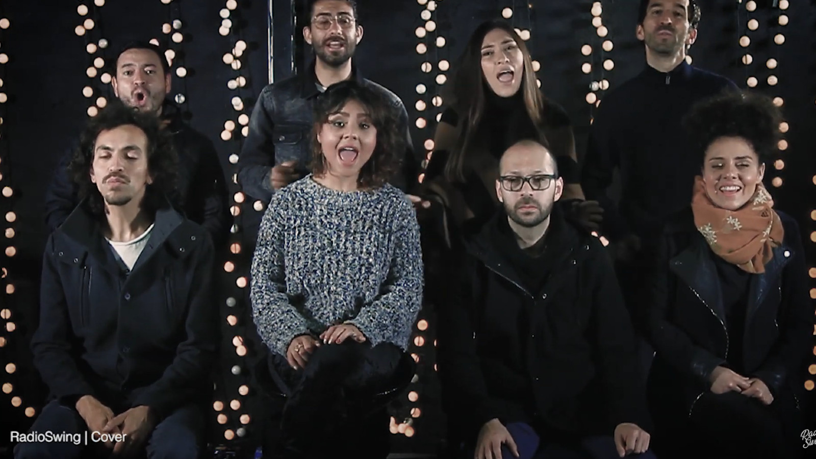 Radio Swing: el Encanto de la hermandad de la voz