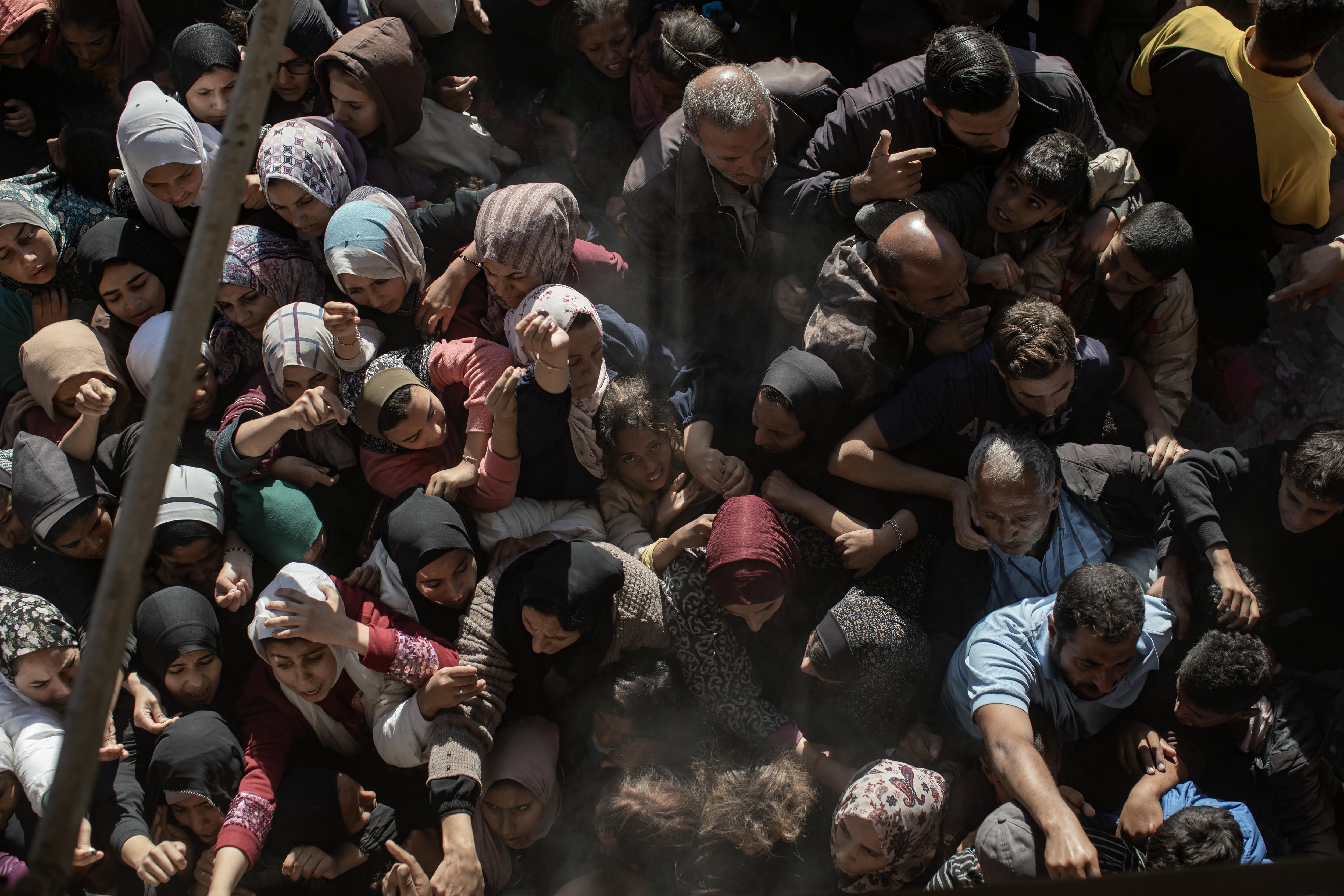 Ataques en Gaza no cesan: al menos 86 muertos en dos días mientras esperaban ayuda