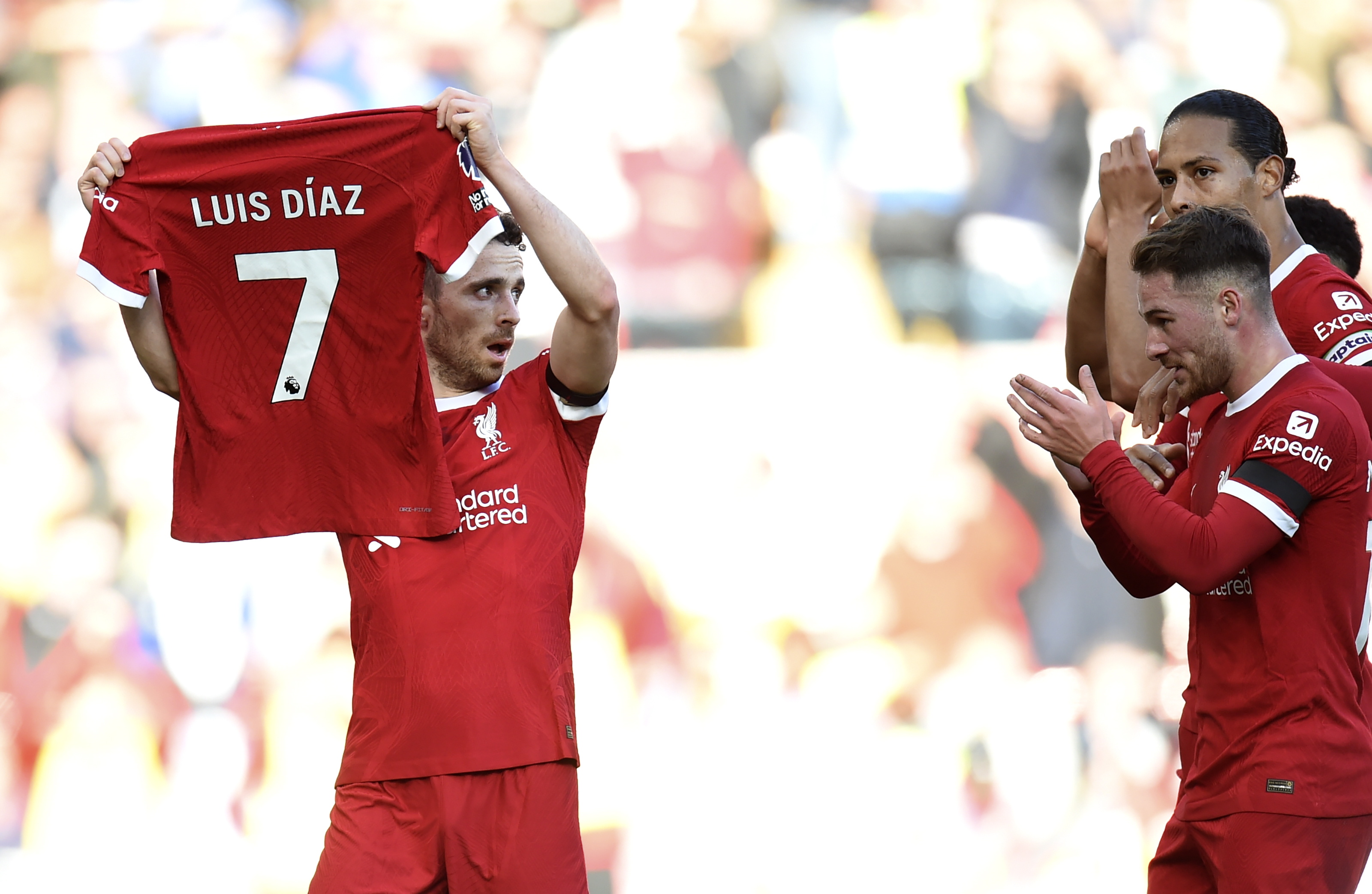 “No caminarás solo”: el mensaje del Liverpool a Luis Díaz