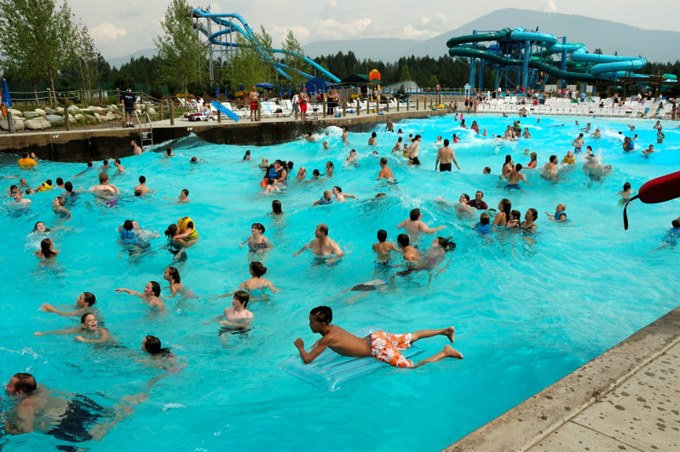 Edulcorante confirma que la gente orina en la piscina