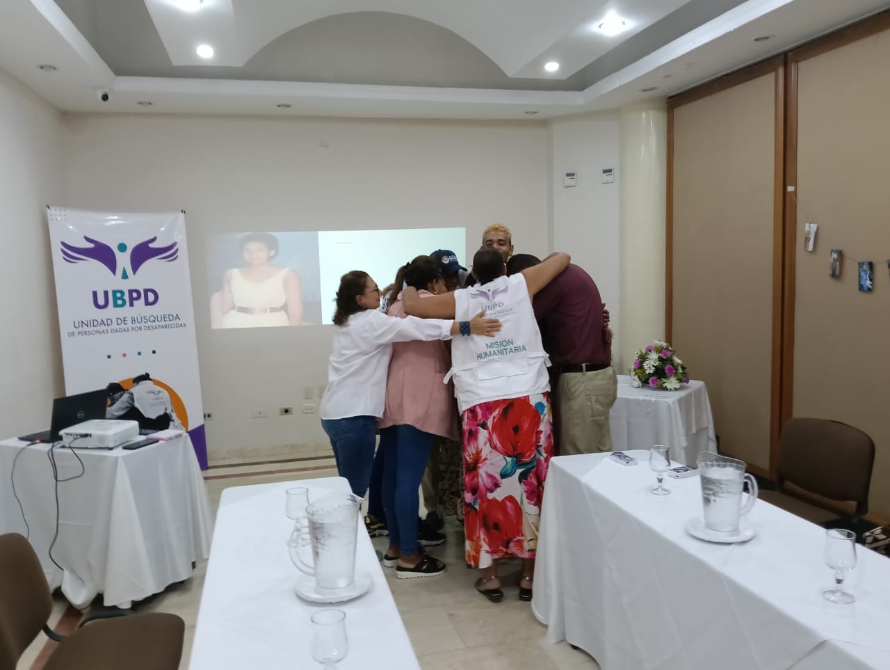 Tras 22 años, joven en búsqueda de su madre se reencuentra con su familia materna