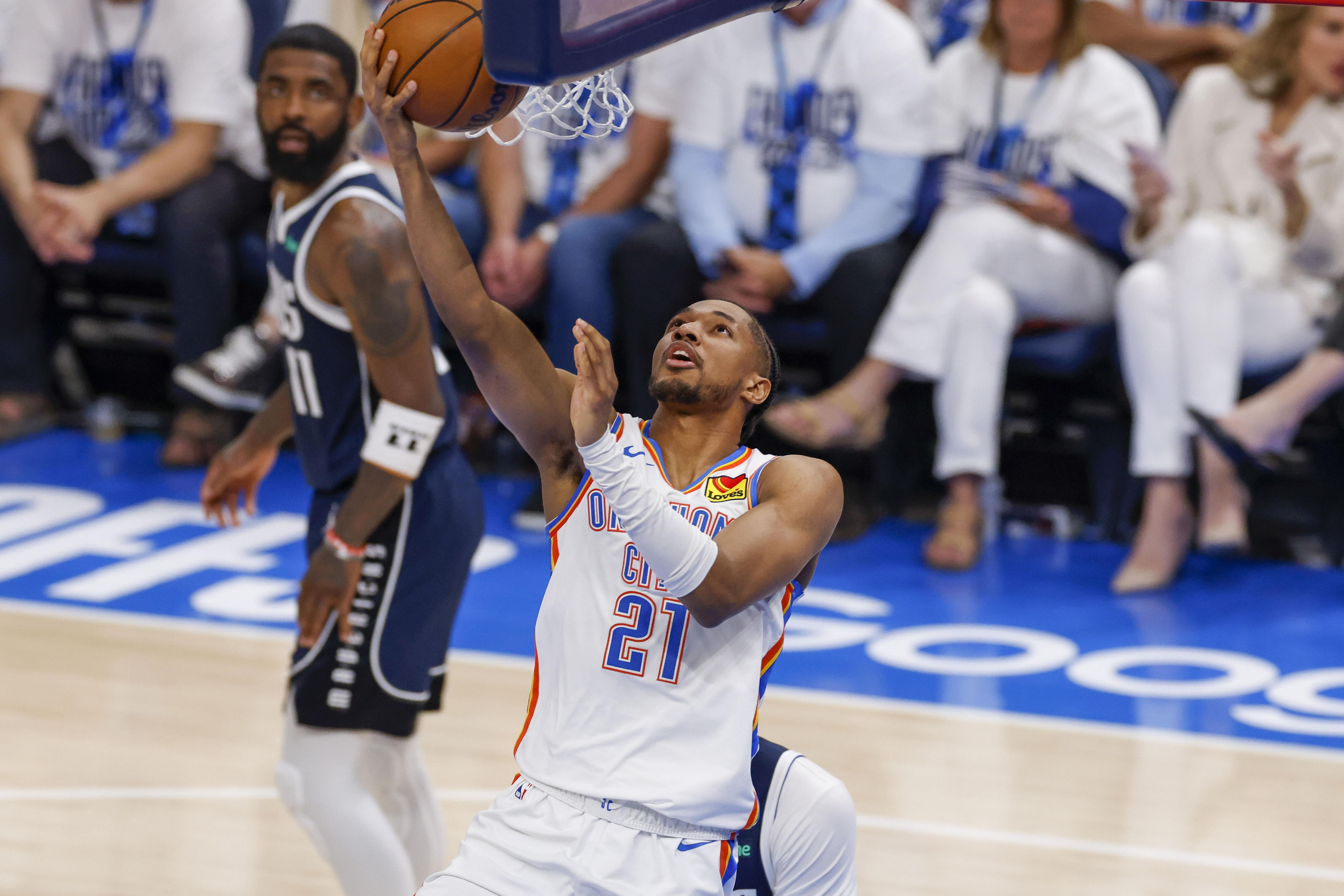 Los Thunder se adelantan ante Mavericks por la semifinal de Conferencia en la NBA
