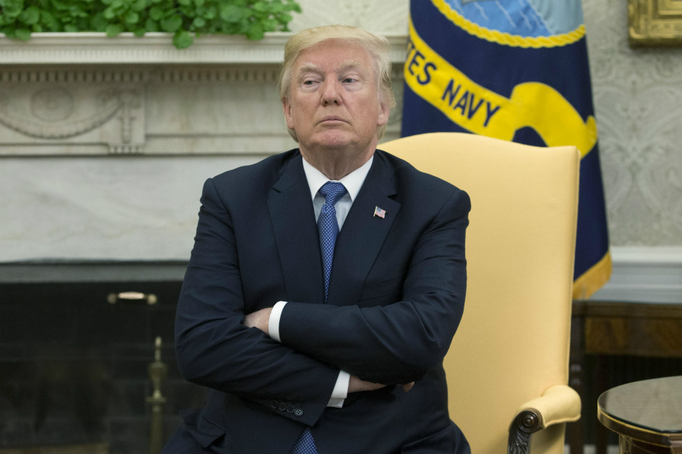 Sólo un 38 % de los estadounidenses aprueba a Trump en un país polarizado
