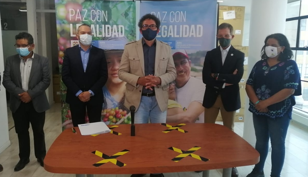 FARC y Gobierno acuerdan agenda para mejorar seguridad de excombatientes