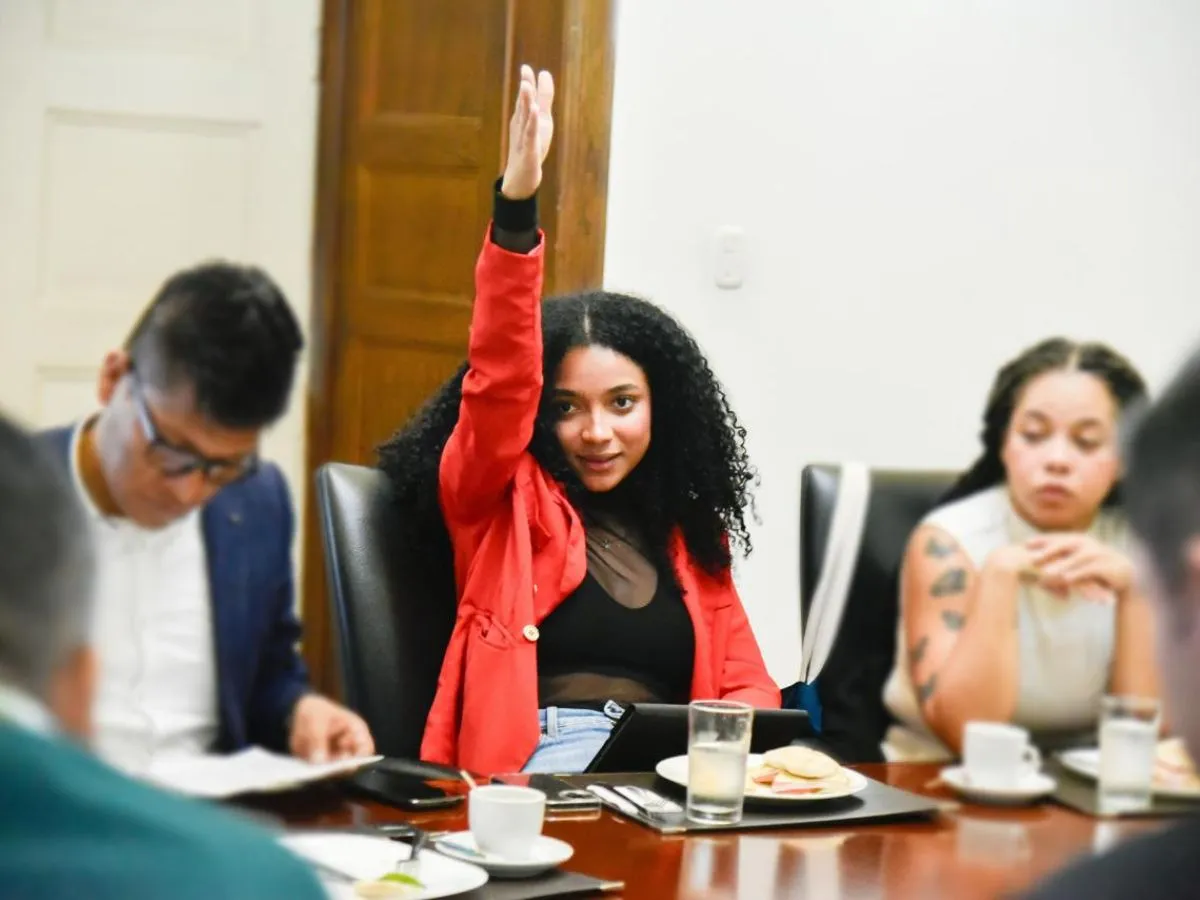 Críticas por la presencia de Juliana Guerrero en Consejo Superior de la U. Popular del Cesar
