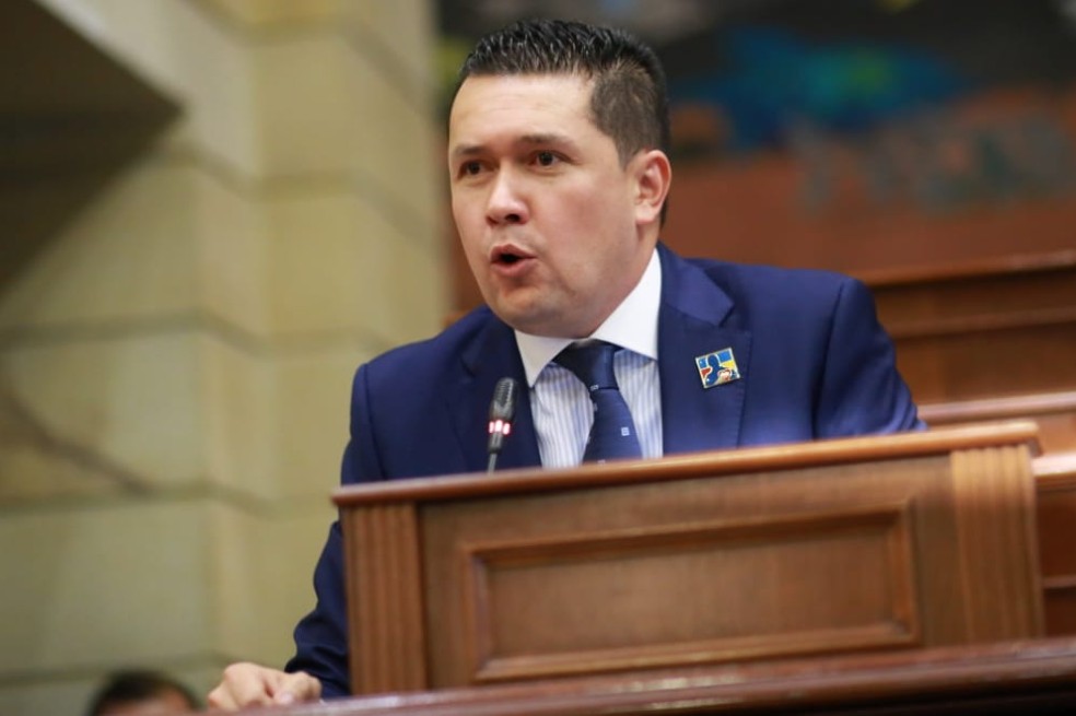 Representante Edwin Ballesteros