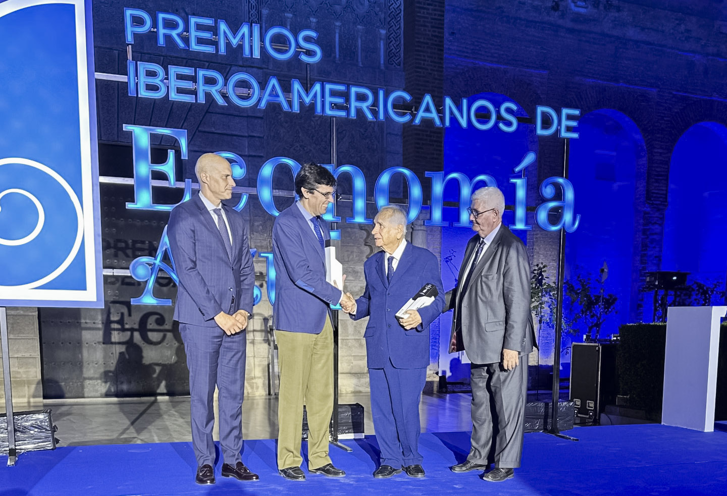 Grupo Puerto de Cartagena gana Premio Iberoamericano de Economía Azul