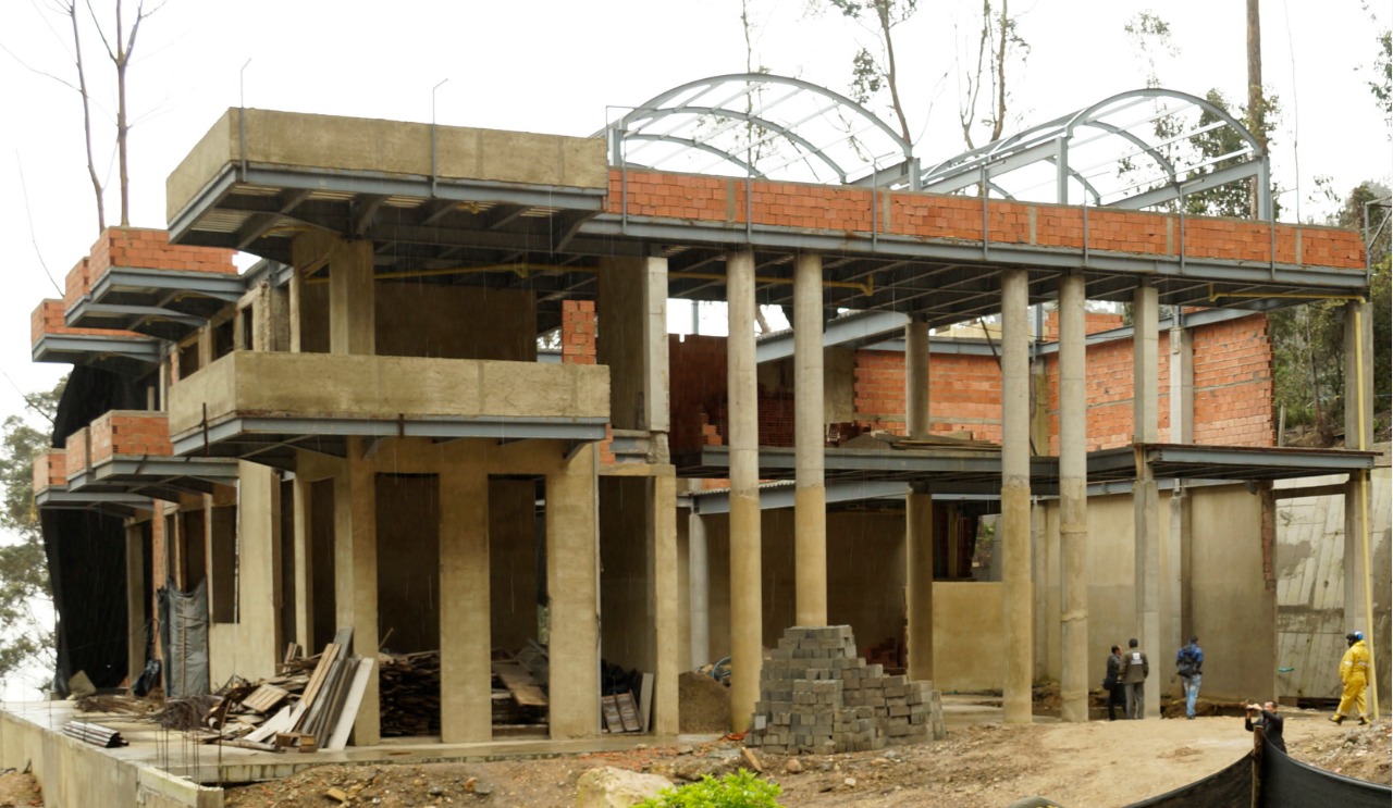 Demolerán mansión ilegal en los cerros orientales en Bogotá