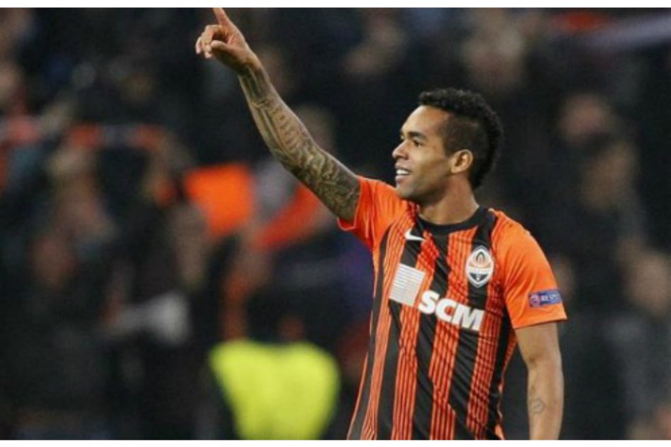 Fútbol chino rompe récord con fichaje de Teixeira al Jiangsu por 50 millones de euros