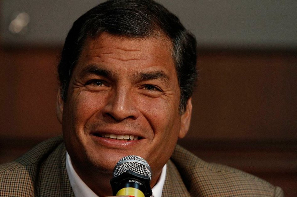 Correa afirma que aún no ha tomado decisión sobre asilo a Assange