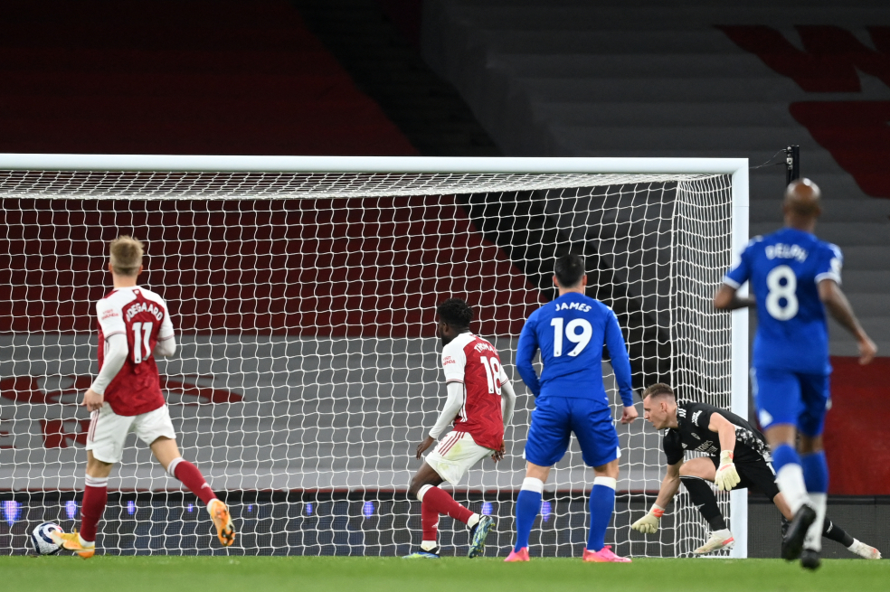James no brilló, pero Everton le ganó a  Arsenal en Londres