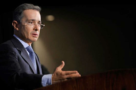 Los documentos de la Corte Suprema para probar que interceptó a Uribe sin saberlo