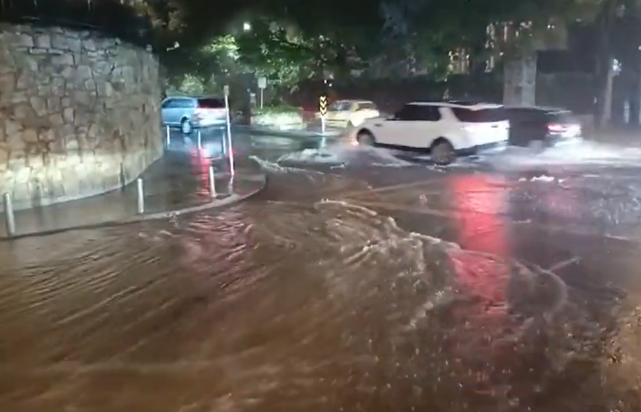 Movilidad, hoy: persisten encharcamientos en varios puntos de la ciudad