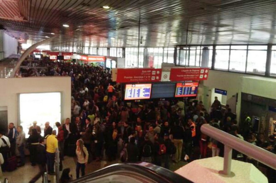 Causa de caos en Puente Aéreo sería que ‘Avianca no tiene tripulaciones de respaldo’