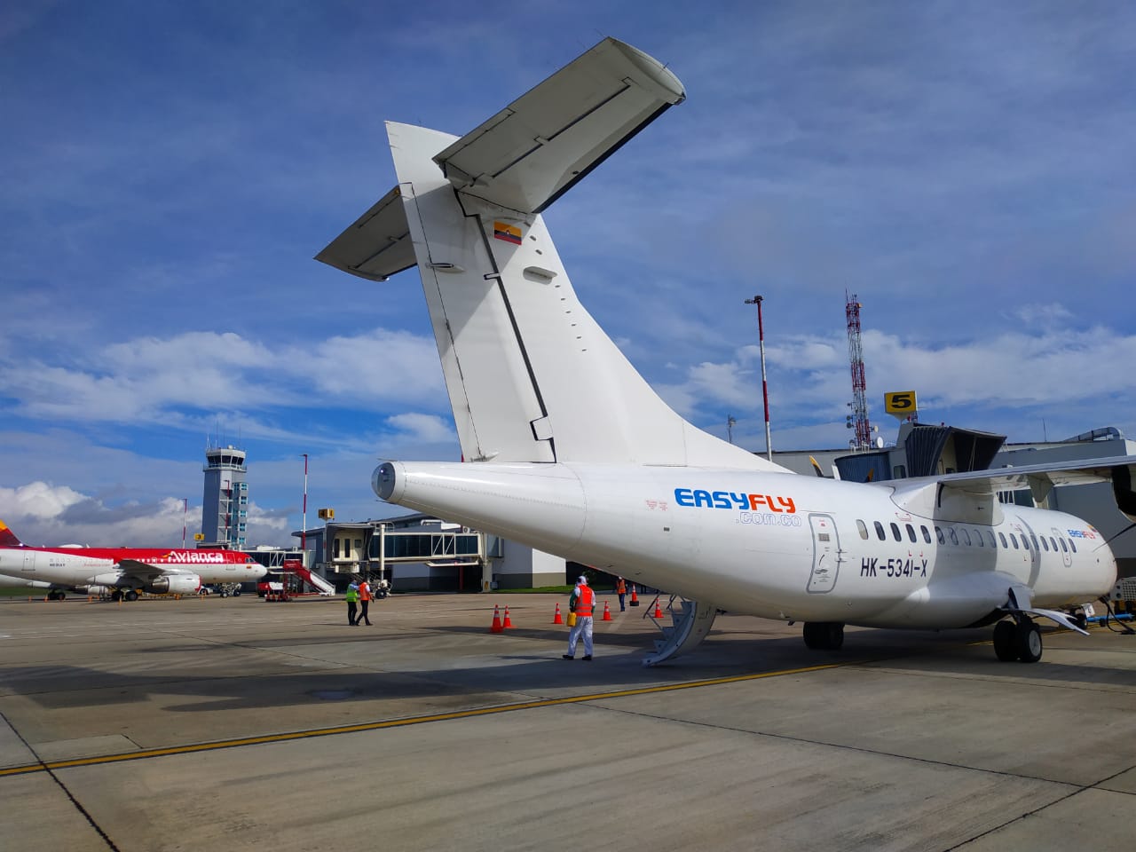 Desde el pasado 21 de julio está operando la ruta Bucaramanga – Cúcuta, entre los aeropuertos Palonegro y Camilo Daza, gracias a la cual se han movilizado más de 1.000 pasajeros en un poco más de 60 vuelos.