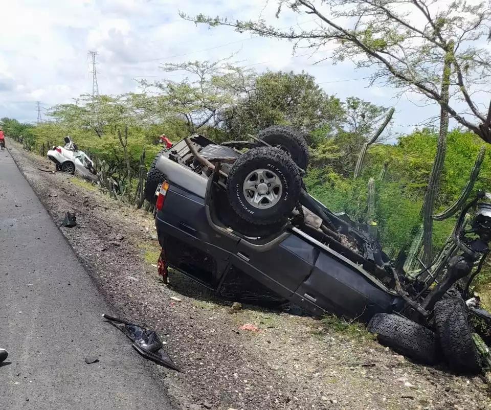 Cinco muertos y cuatro heridos dejó accidente en vía Maicao – La Guajira