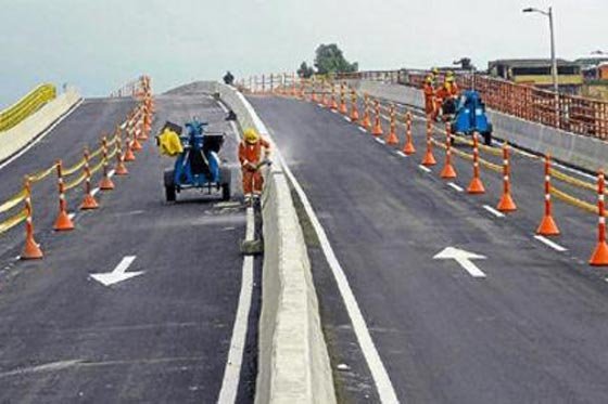 Distrito adjudica millonario contrato para mantenimiento de puentes vehiculares
