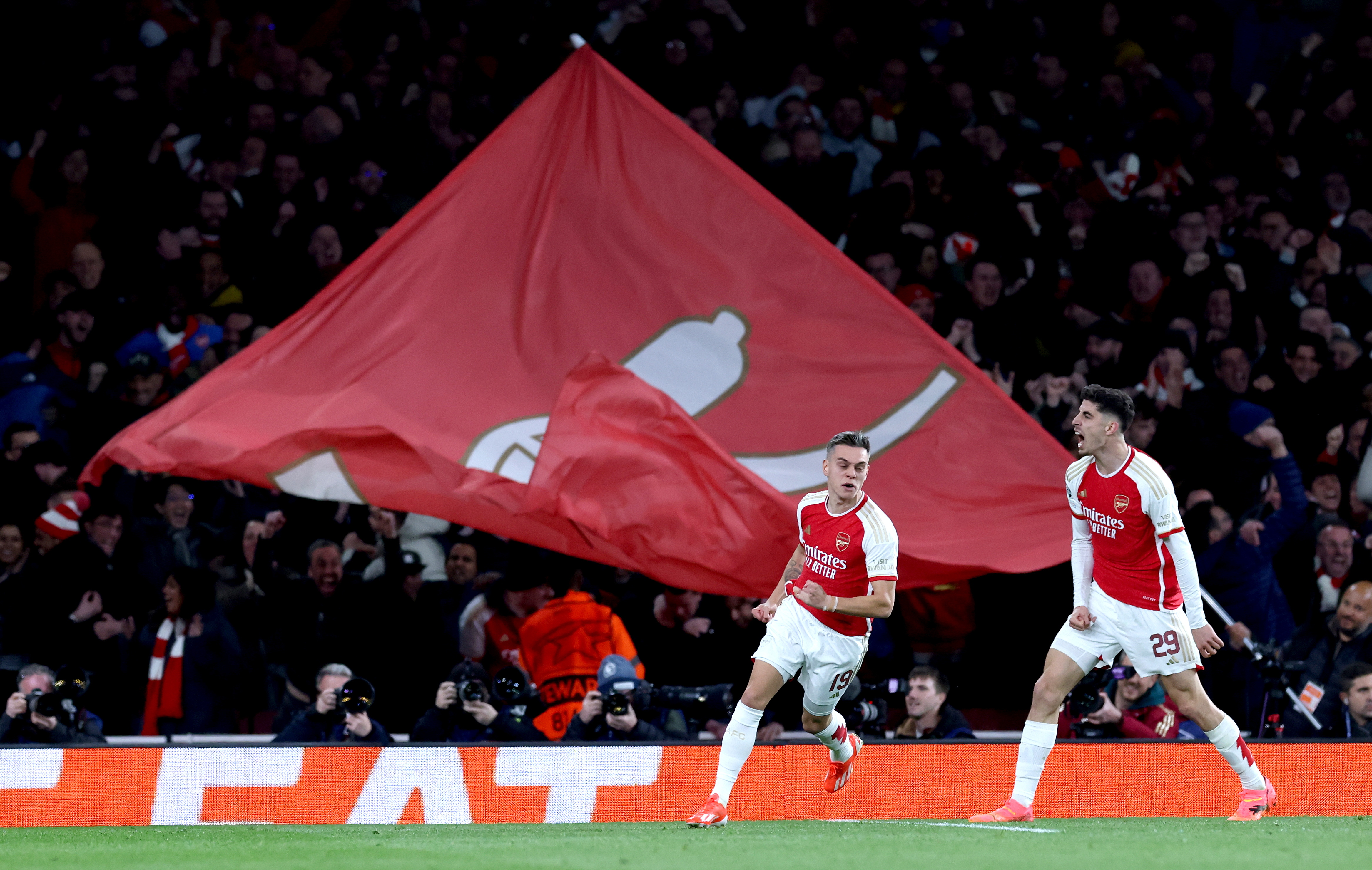 Reviva los goles del Arsenal vs. Bayern Múnich, el otro partidazo de la Champions