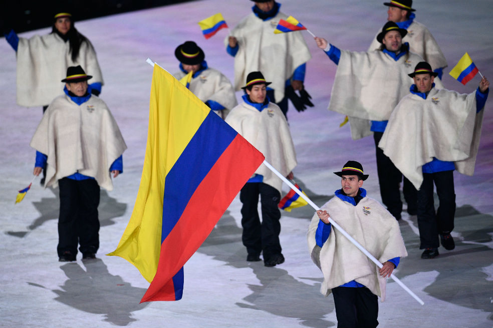 Con ruanas y sombreros, la delegación colombiana desfiló en PyeongChang