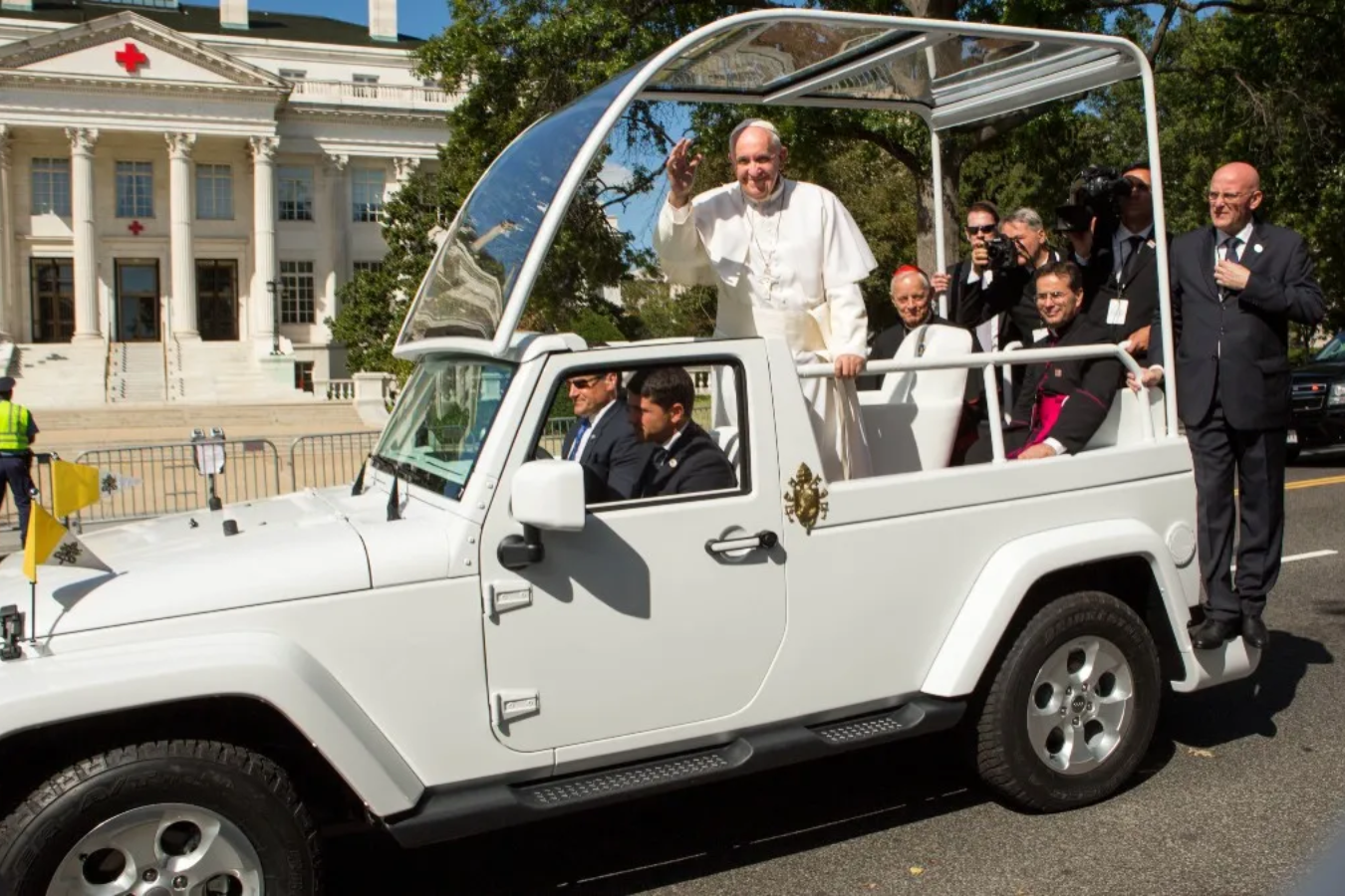 Estos fueron los ‘papamóviles’ que acompañaron al papa Francisco en su pontificado