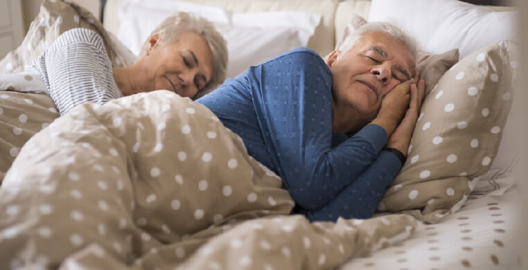 ¿Por qué un adulto mayor no puede dormir?