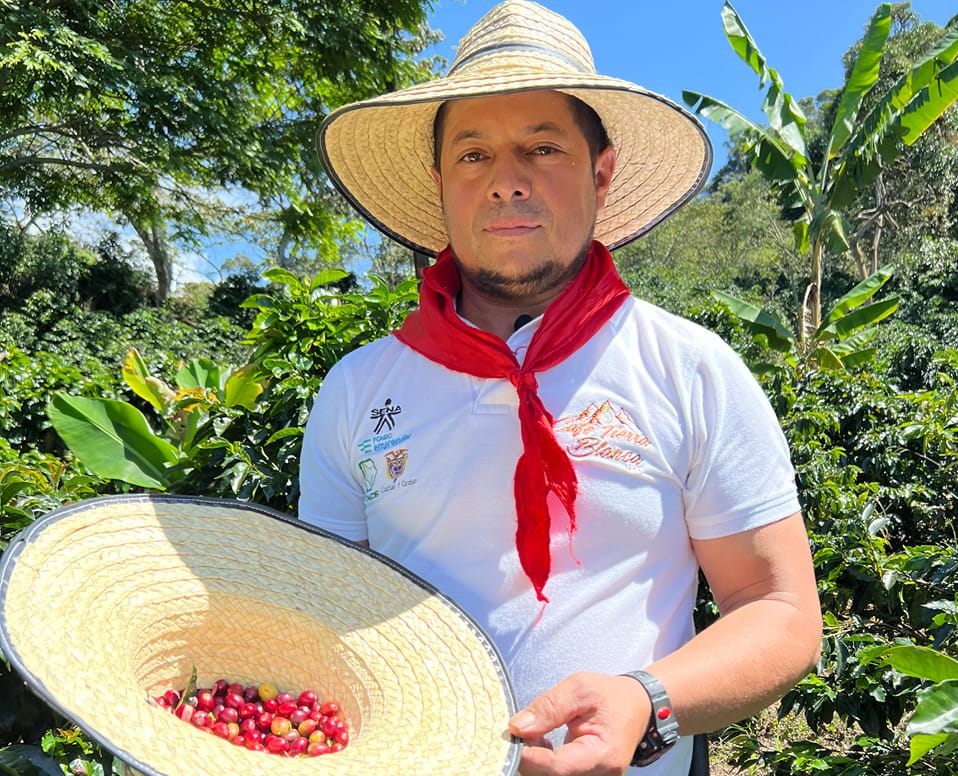 Para Cuellar el café más rico del mundo se hace en su finca, porque es de los pocos lugares donde se ofrece sin algún tipo de procesamiento.