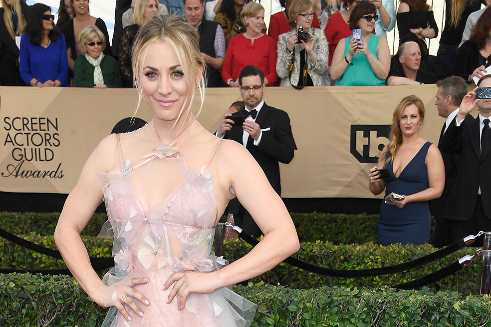 Kaley Cuoco dice que por culpa de su exesposo dejó de creer en el amor y el matrimonio