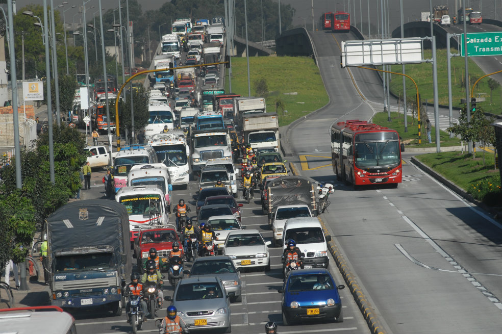 Según cifras de Fasecolda, a marzo de 2015 hay 7.2 millones de automotores cubiertos con SOAT. /Archivo - El Espectador