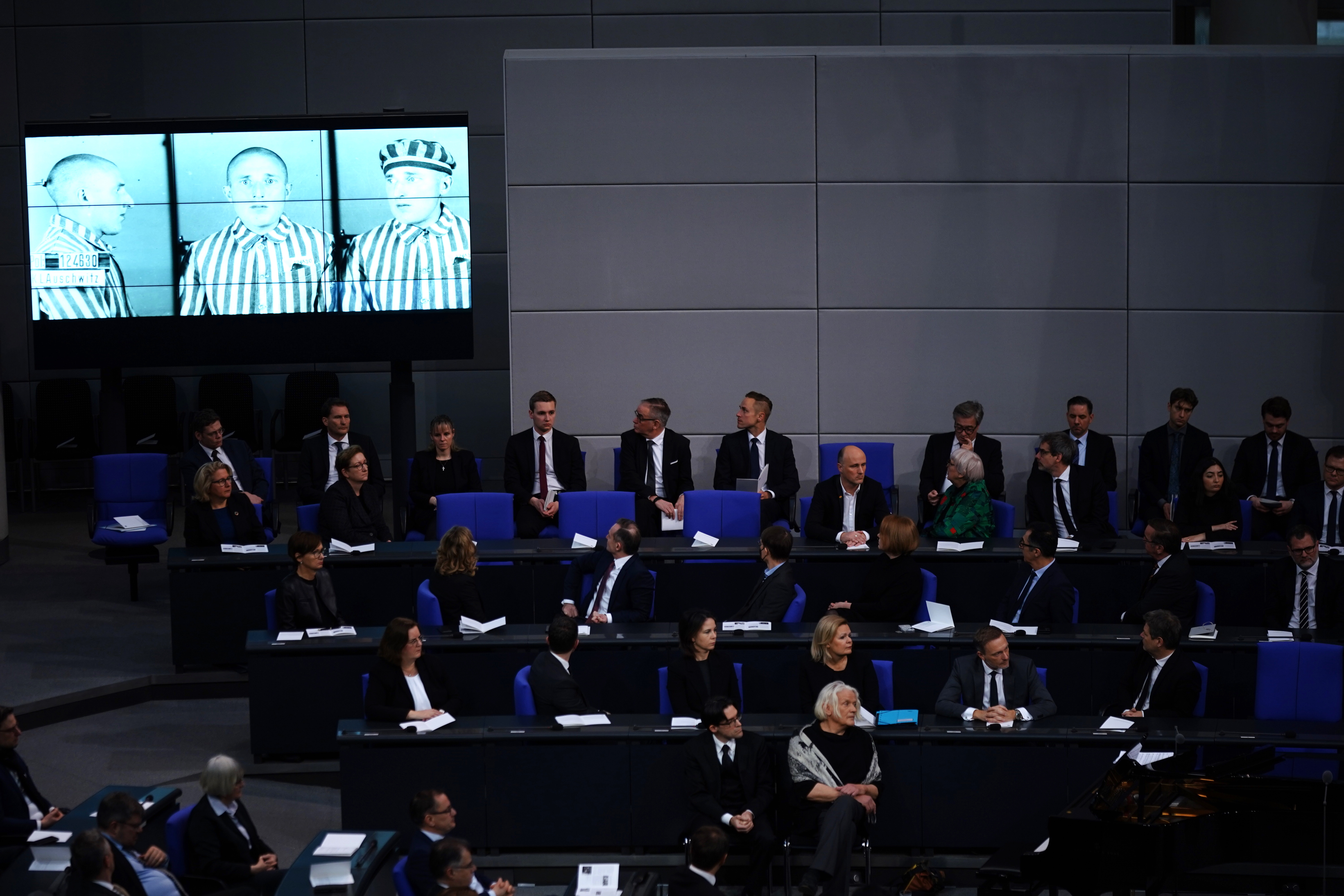 Víctimas LGBTI del Holocausto son homenajeadas por primera vez