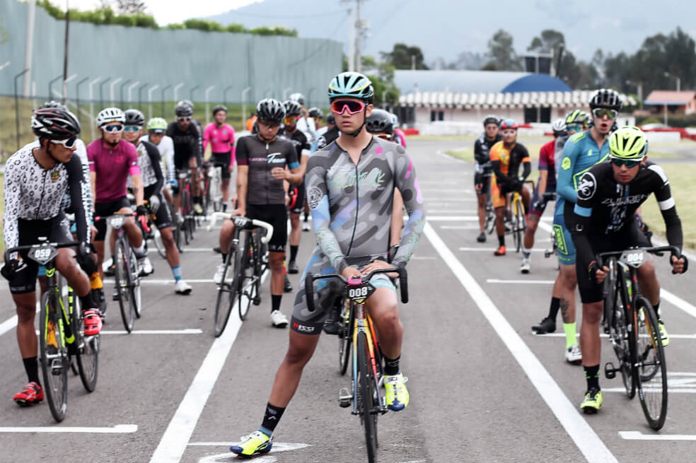 Juan David Peña, el mejor ciclista colombiano en piñón fijo