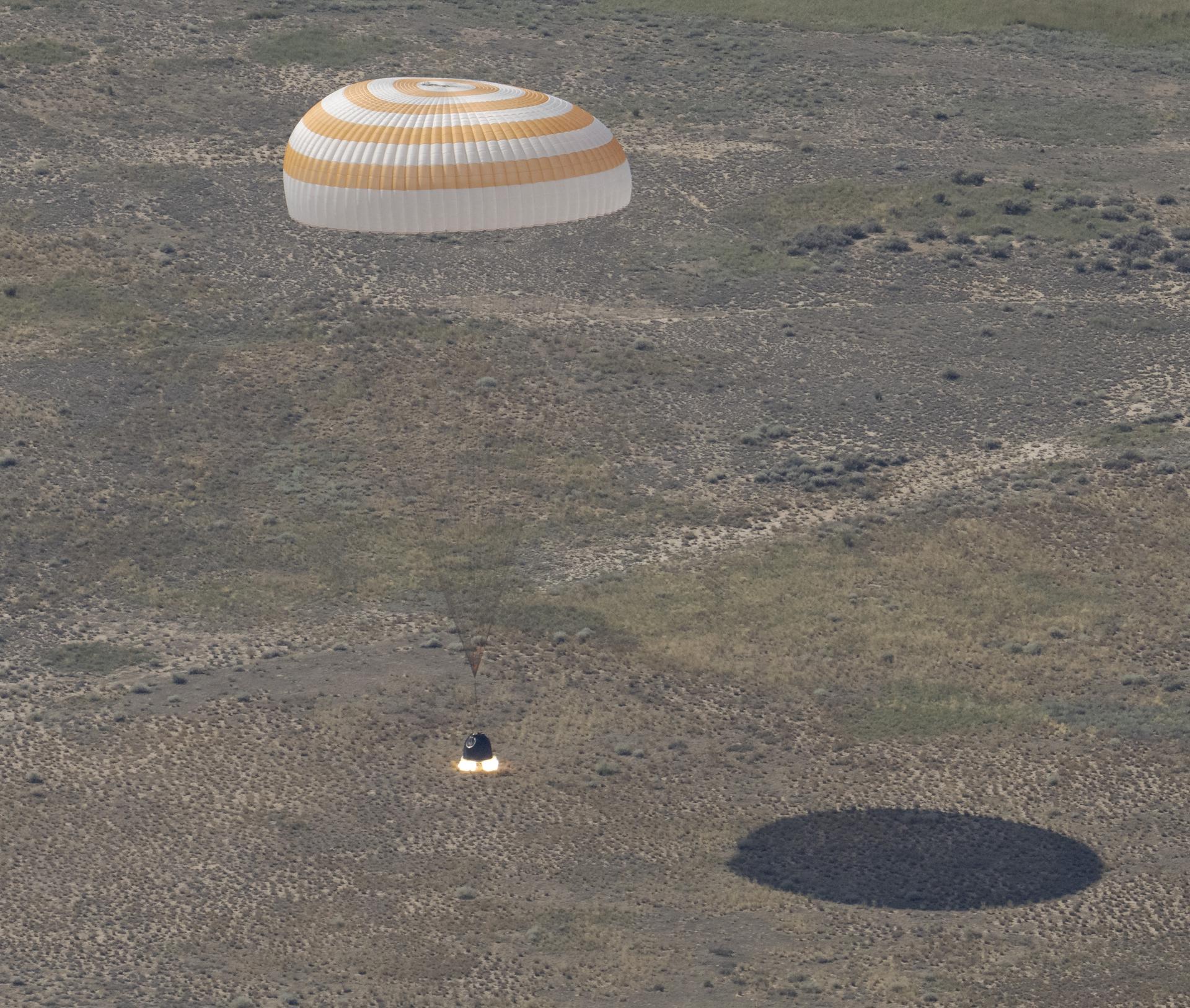 En imágenes: así fue el regreso de tres astronautas de la Estación Espacial Internacional
