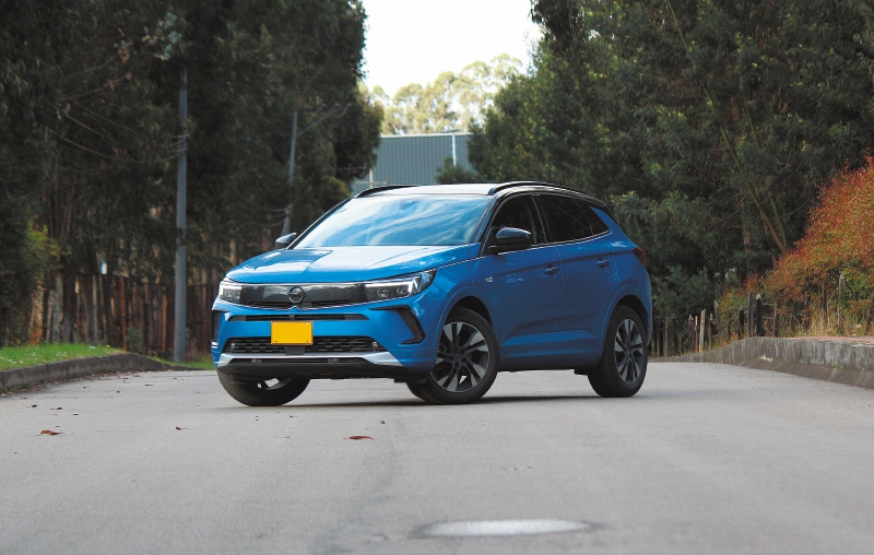 Opel Grandland X 2024: un distinto en el segmento de SUV medianos y familiares