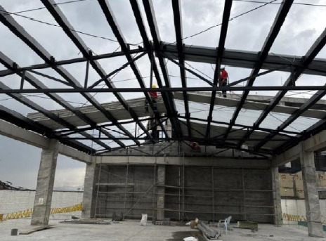Con un progreso físico del 72%, se evalúan los ajustes contractuales necesarios para proyectar la terminación de la obra para el 29 de septiembre de 2026.